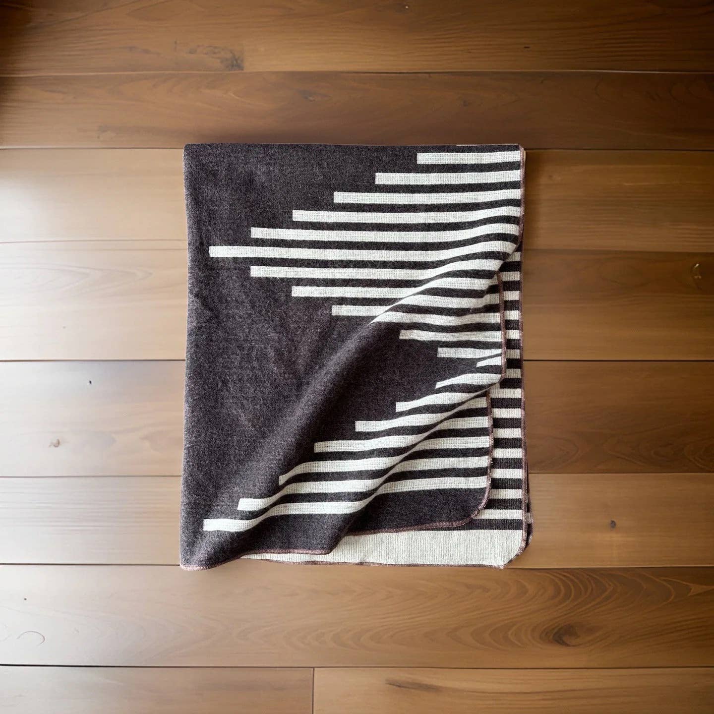 ALPACA WOOL THROW BLANKET