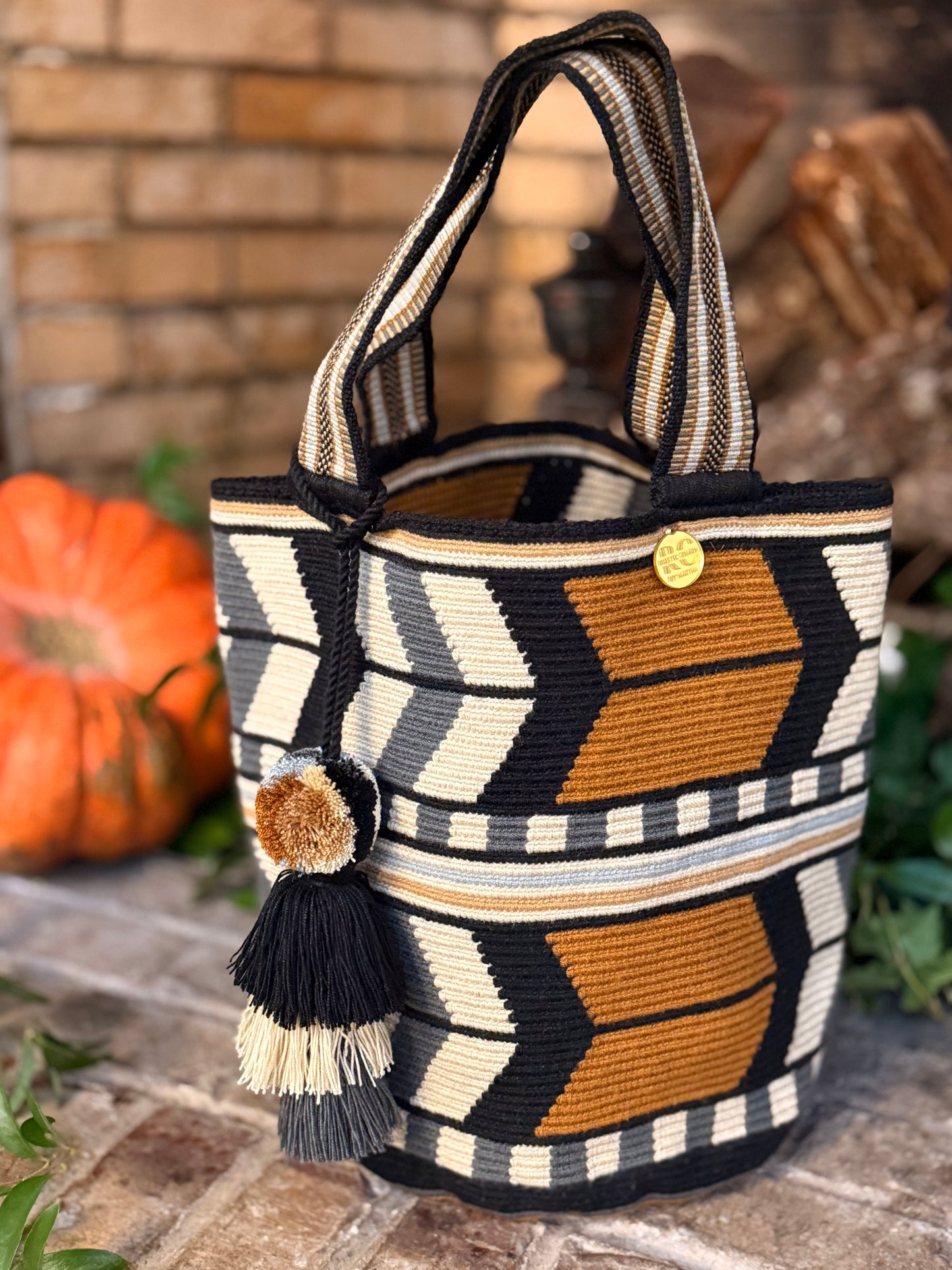 AUTHENTIC EXCLUSIVE Handmade WAYUU MOCHILON/ BAG.