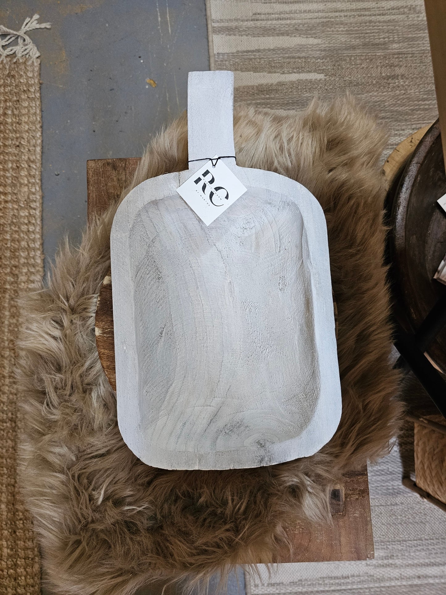 TRAY W/HANDLE - GREY