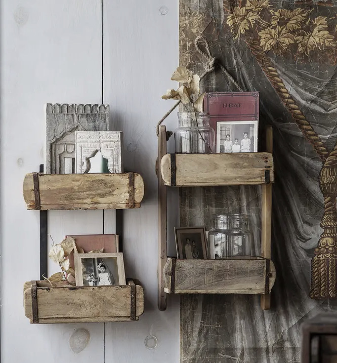 DOUBLE BRICK MOLD WALL HANGING