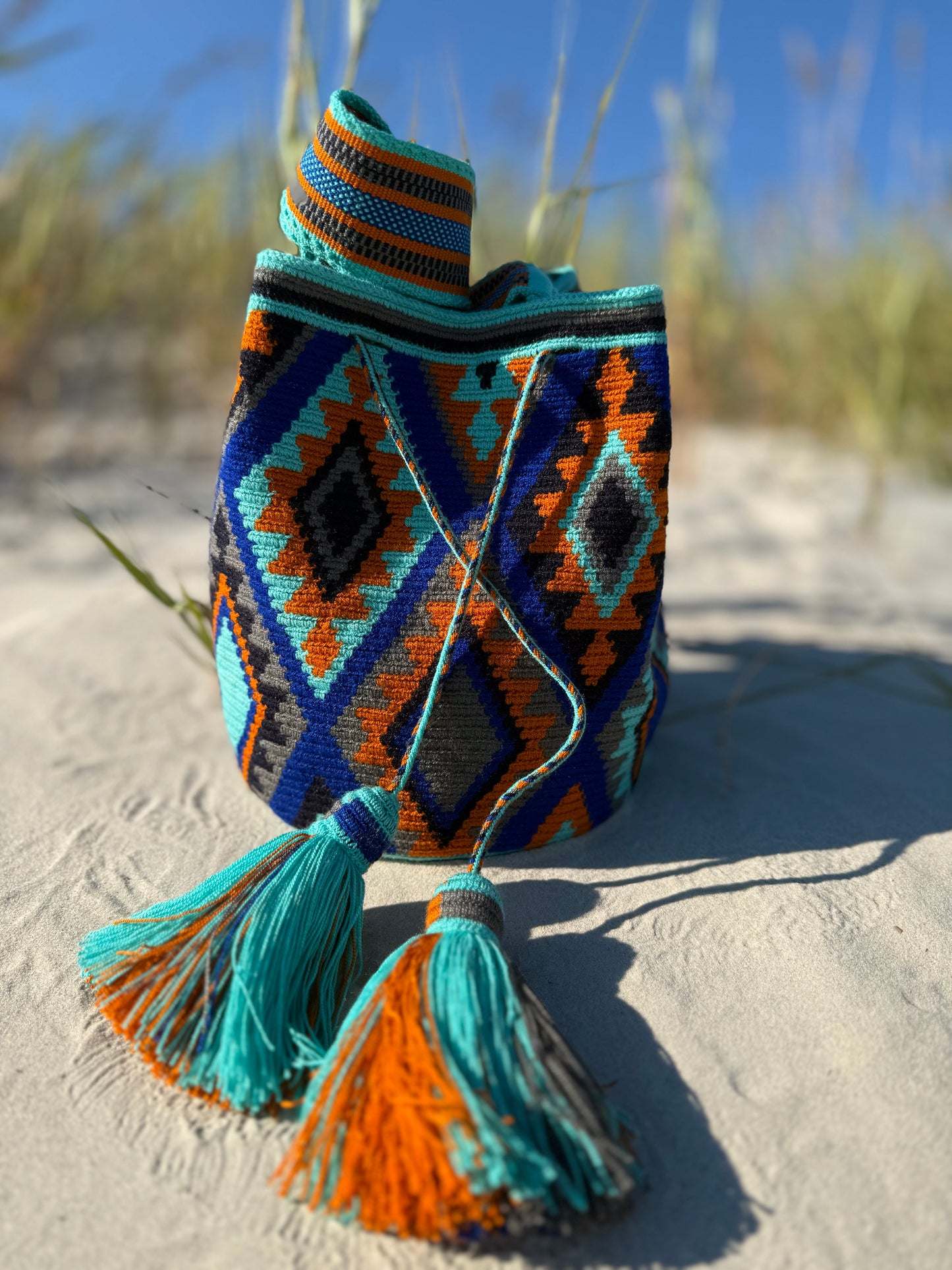 AUTHENTIC Exclusive HANDMADE Wayuu Mochila/ bag. Collection 100% handmade