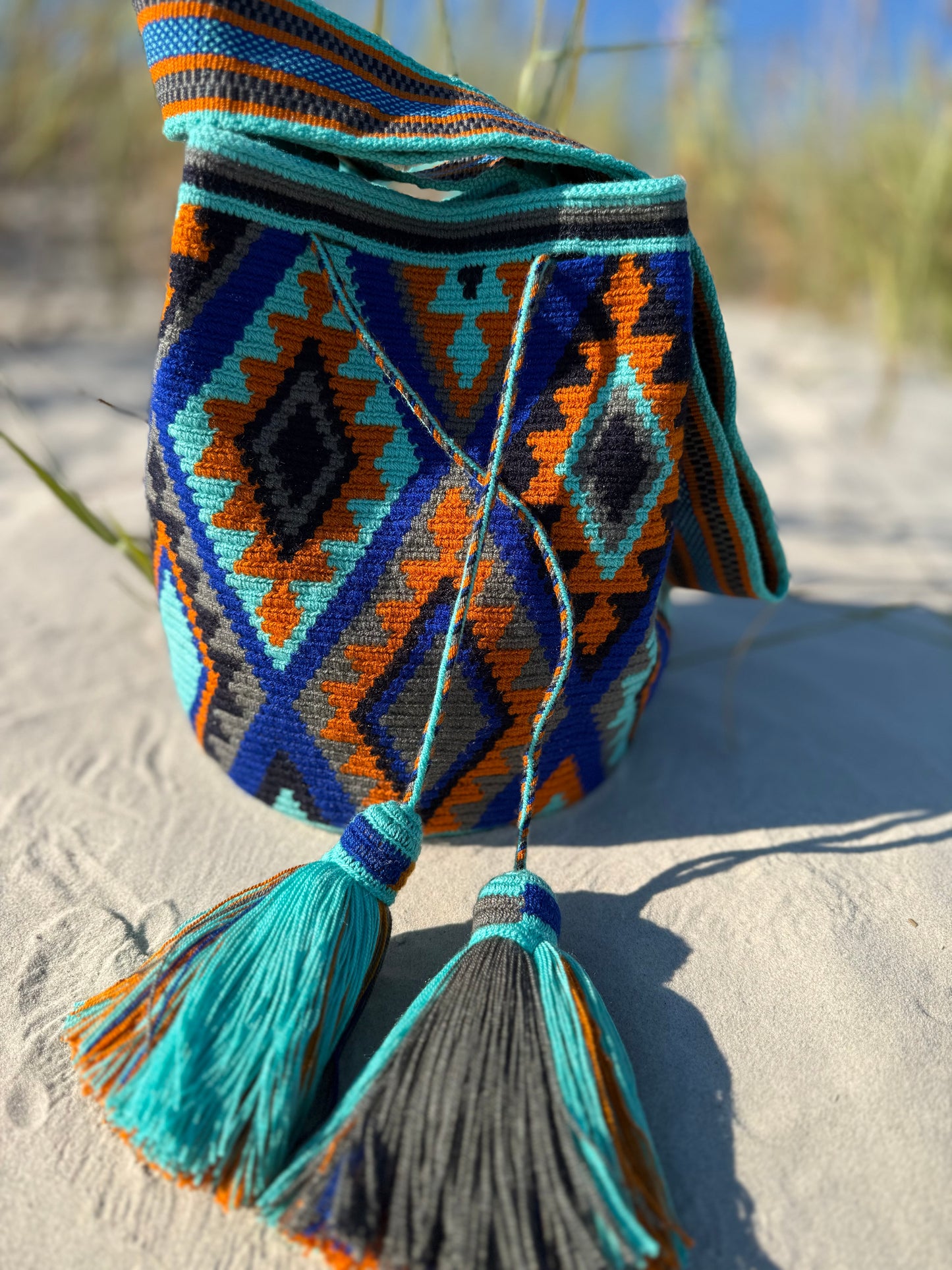 AUTHENTIC Exclusive HANDMADE Wayuu Mochila/ bag. Collection 100% handmade