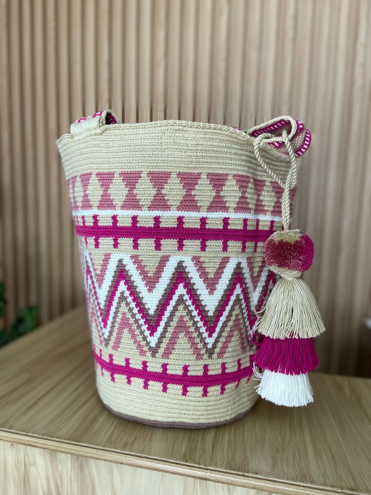 AUTHENTIC EXCLUSIVE Handmade WAYUU MOCHILON/ BAG.