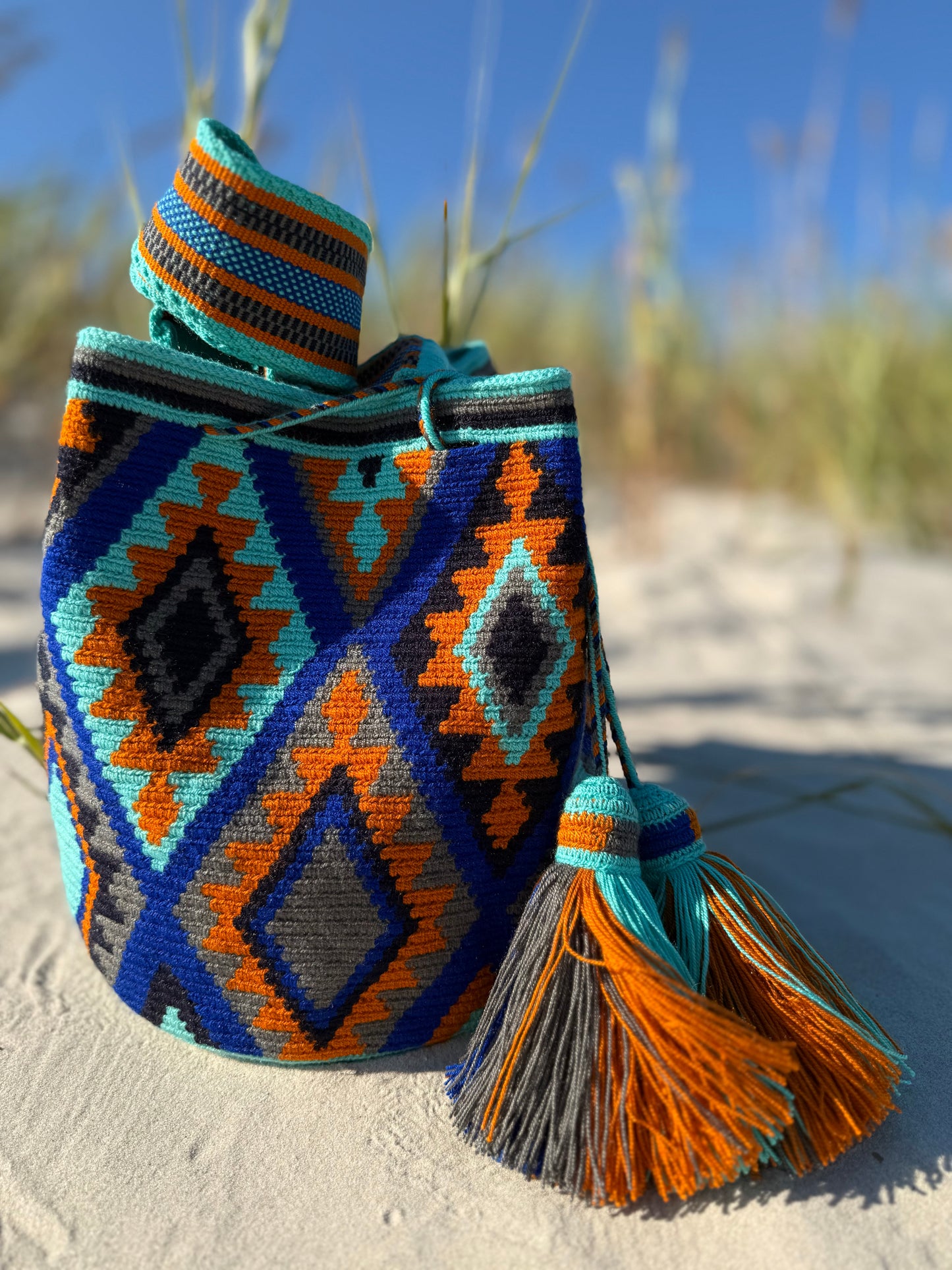AUTHENTIC Exclusive HANDMADE Wayuu Mochila/ bag. Collection 100% handmade