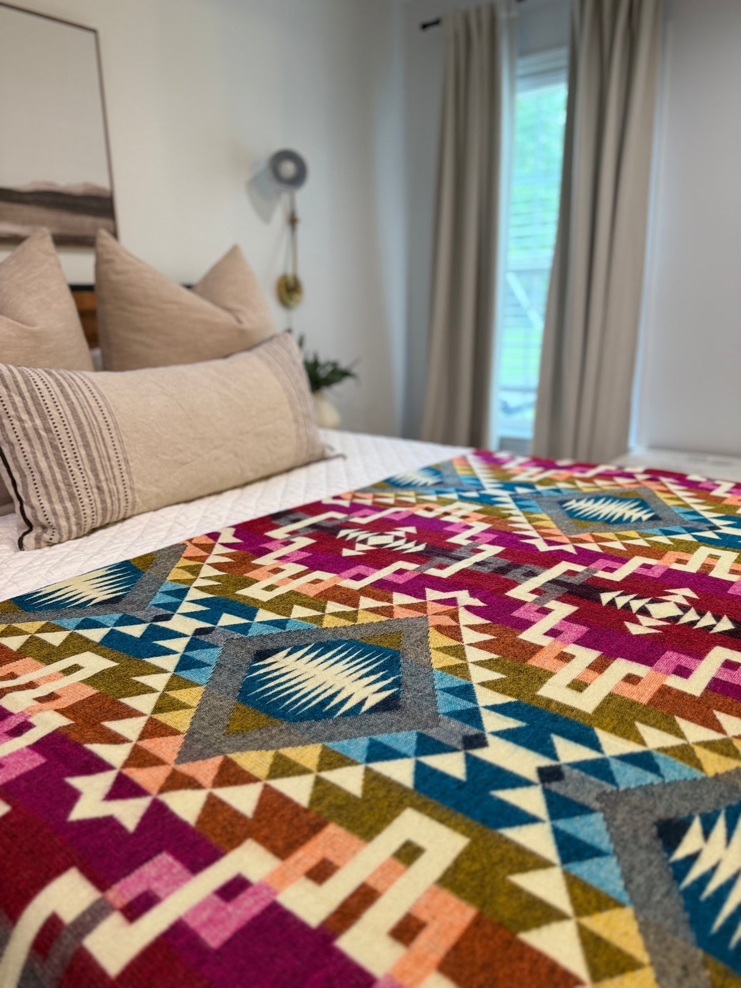 EXCLUSIVE HANDMADE ALPACA BLANKET- Queen size.