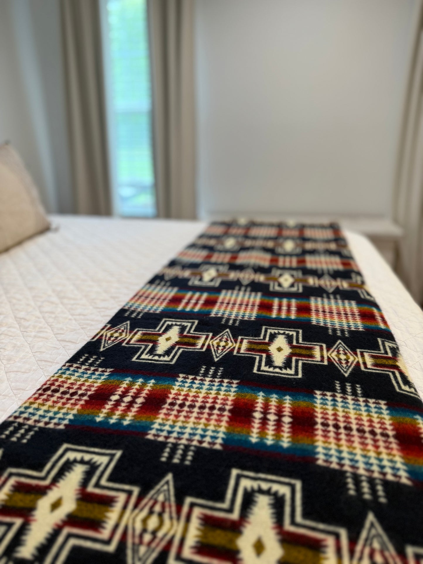 EXCLUSIVE HANDMADE ALPACA BLANKET-QUEEN SIZE.