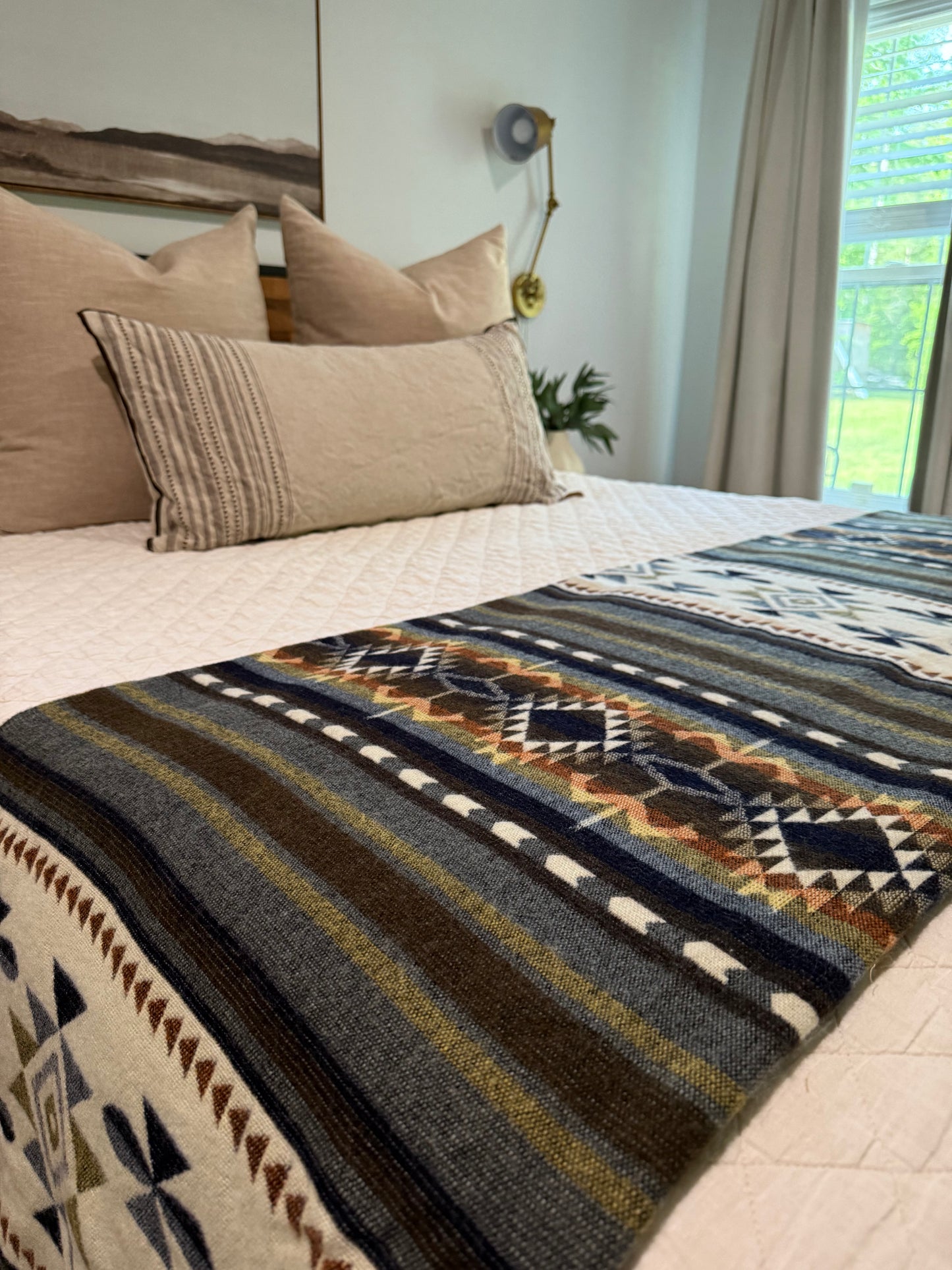 EXCLUSIVE Alpaca Blanket. Queen size. Neutrals