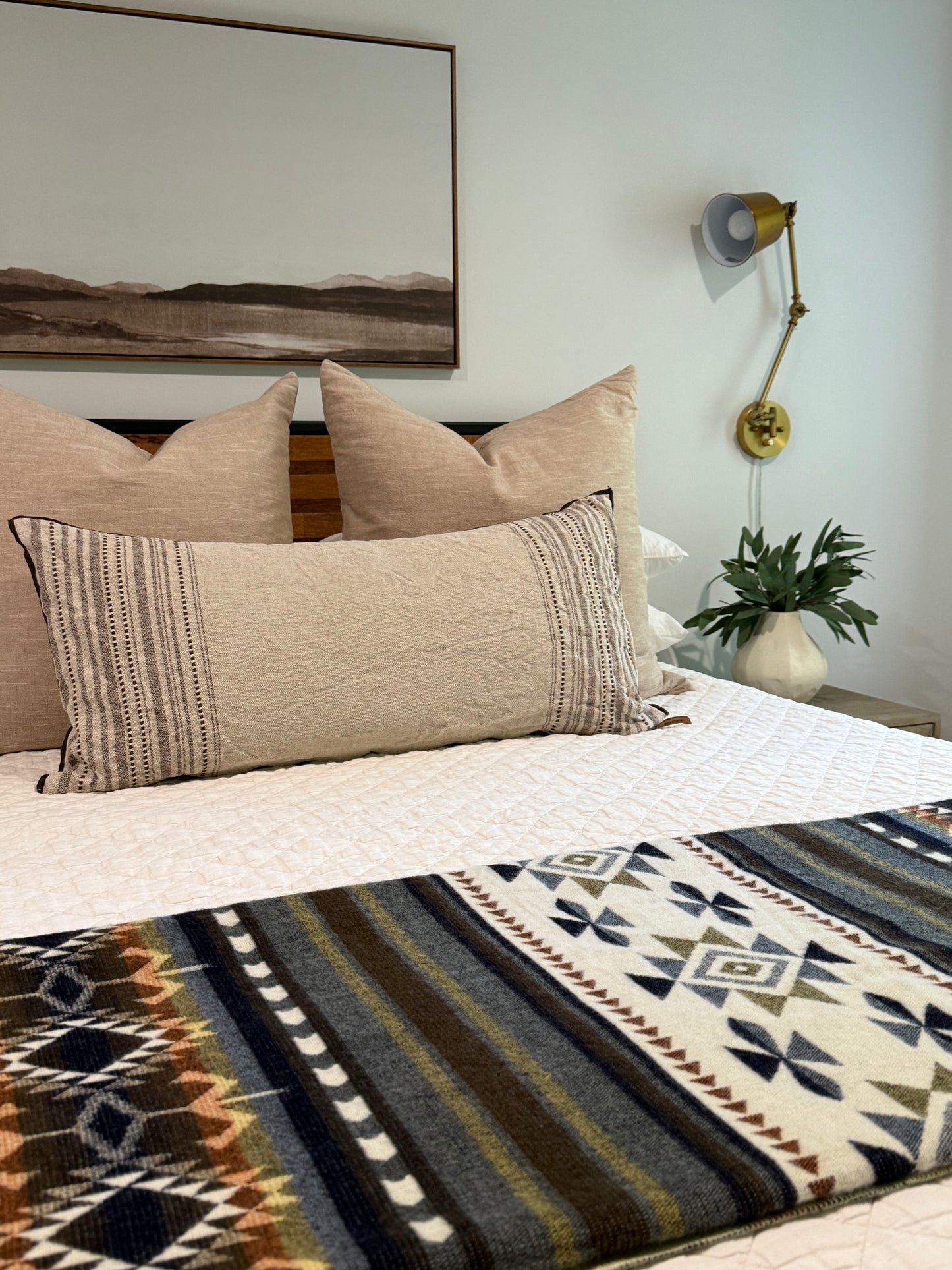 EXCLUSIVE Alpaca Blanket. Queen size. Neutrals
