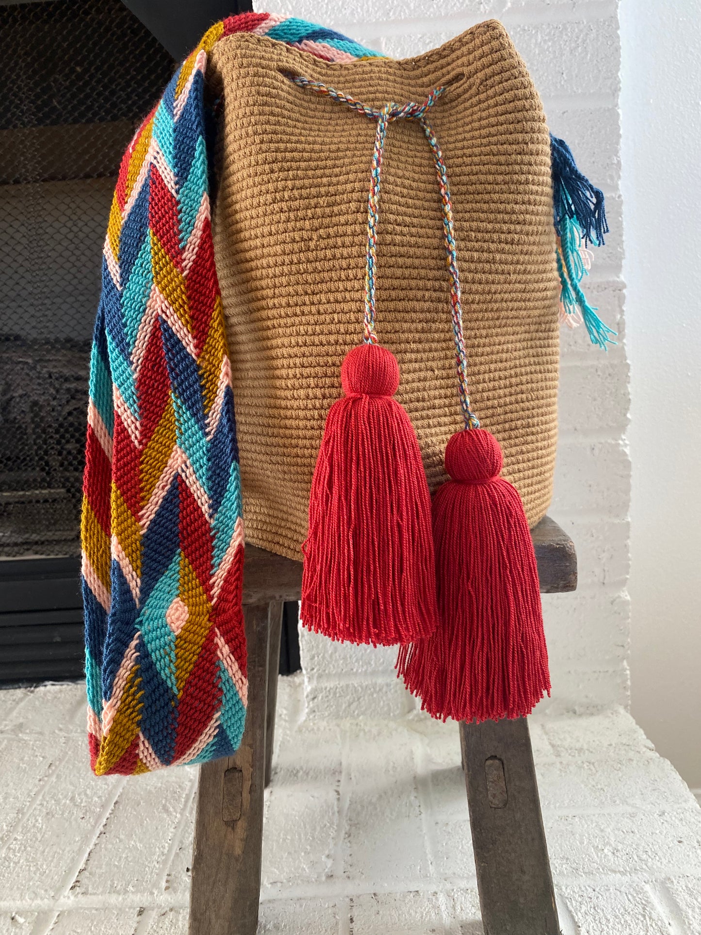 AUTHENTIC Large WAYUU MOCHILA/bag Handmade 1