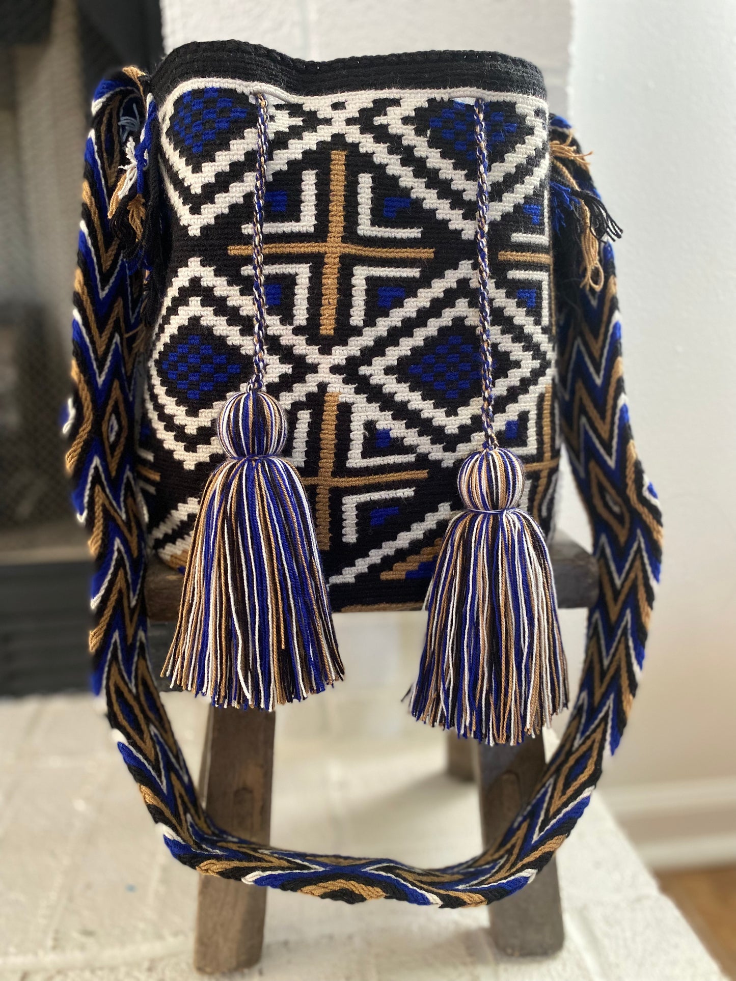 AUTHENTIC Large WAYUU MOCHILA/bag Handmade 7
