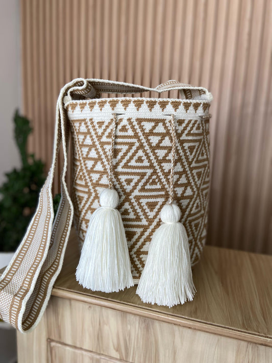AUTHENTIC Large WAYUU MOCHILA/bag Handmade 7