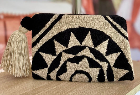 WAYUU Needle Punch Clutch 3