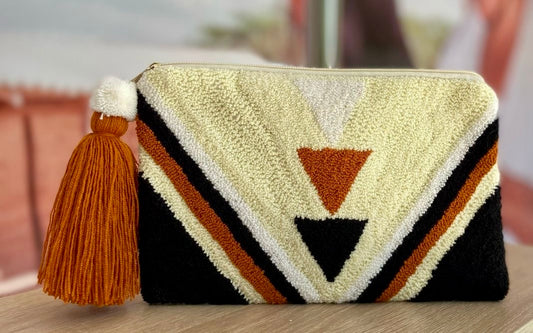 WAYUU Needle Punch Clutch 4