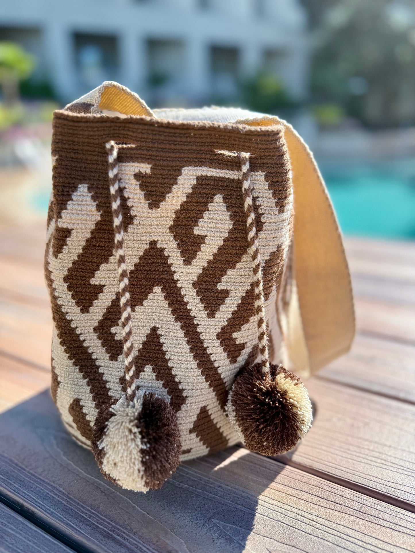 AUTHENTIC EXCLUSIVE WAYUU handmade MOCHILA/bag neutral with design. 100% Handmade