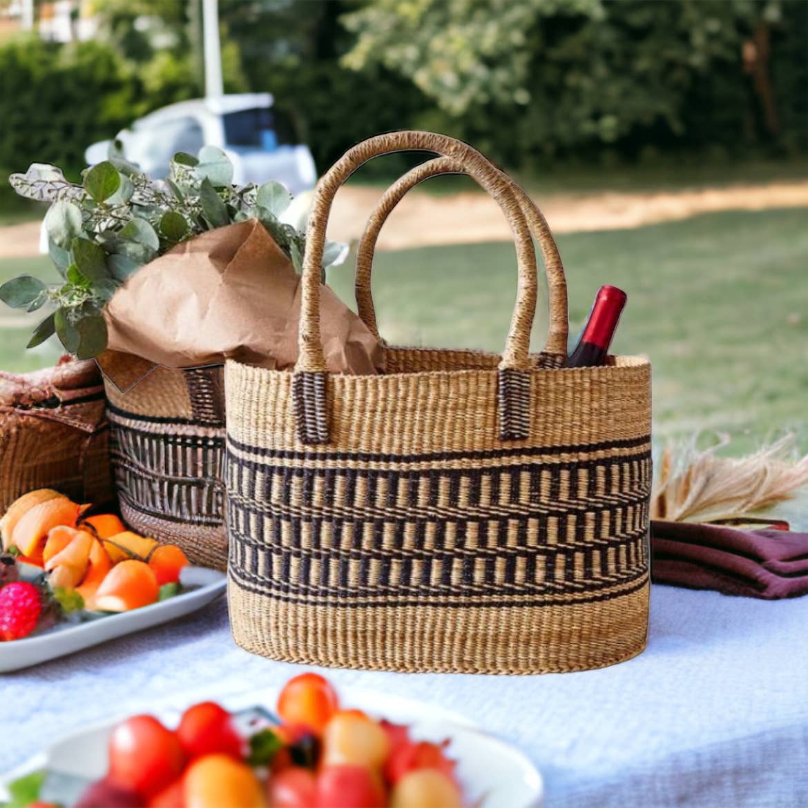 Vea Heavy Duty African Basket - Ghana Bolga - Shopping Natur: Leather Handles / Large W: 13" x 10" Tall