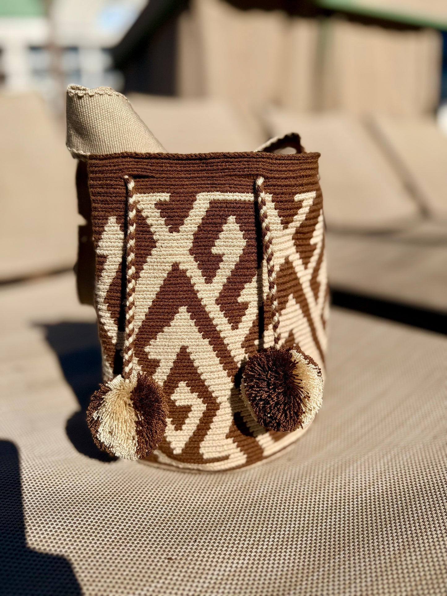 AUTHENTIC EXCLUSIVE WAYUU handmade MOCHILA/bag neutral with design. 100% Handmade