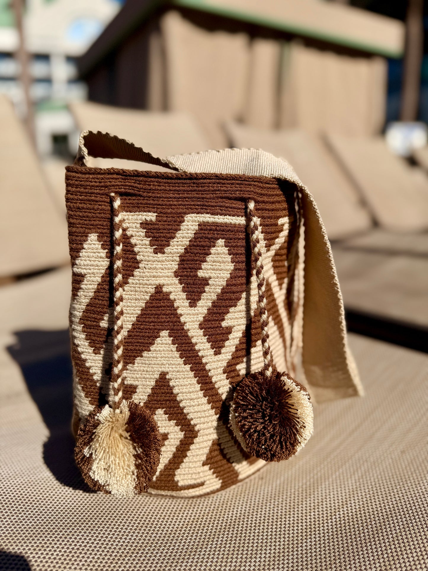 AUTHENTIC EXCLUSIVE WAYUU handmade MOCHILA/bag neutral with design. 100% Handmade