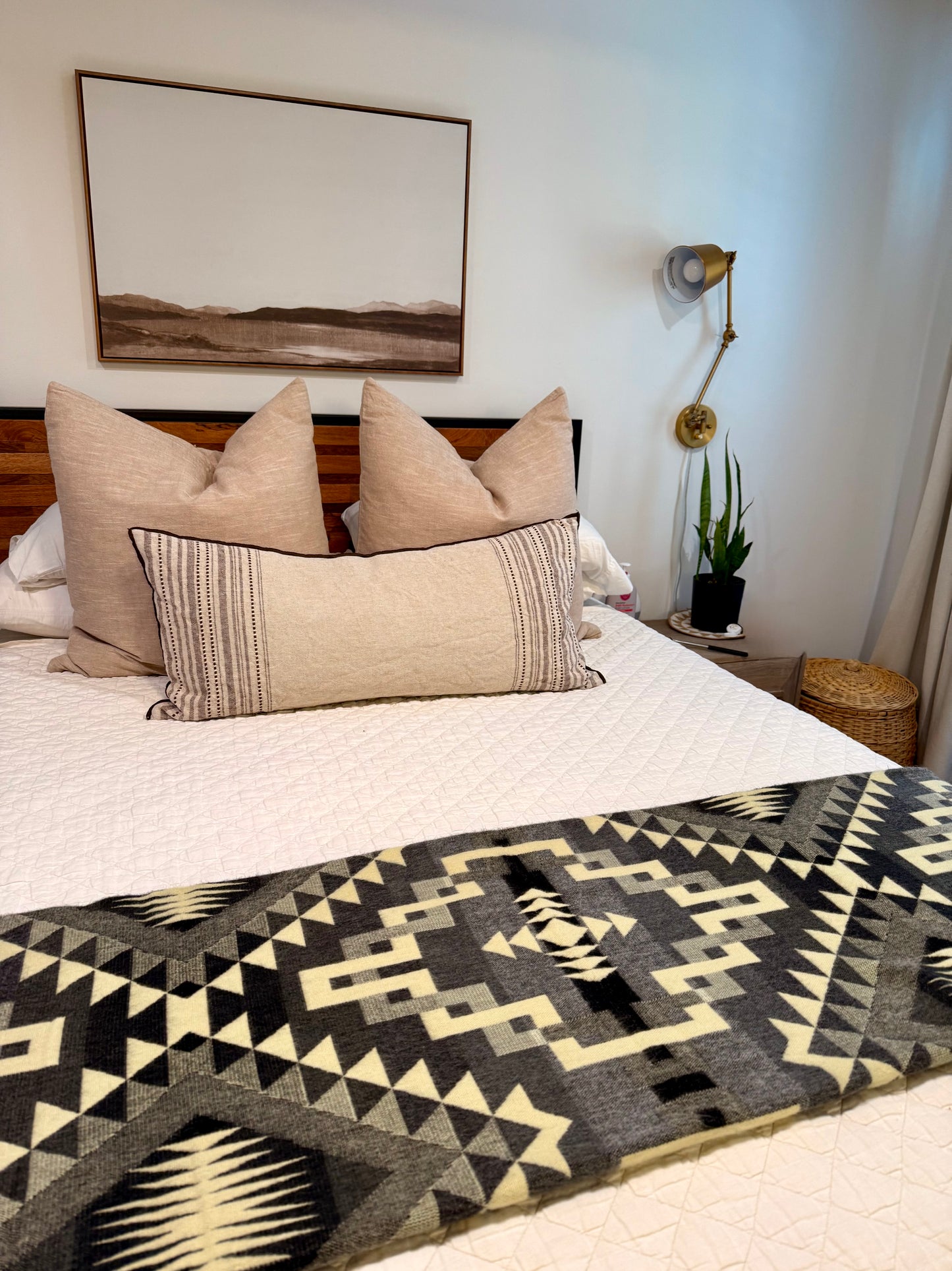 Exclusive Handmade Alpaca Blanket. Queen size. Neutrals