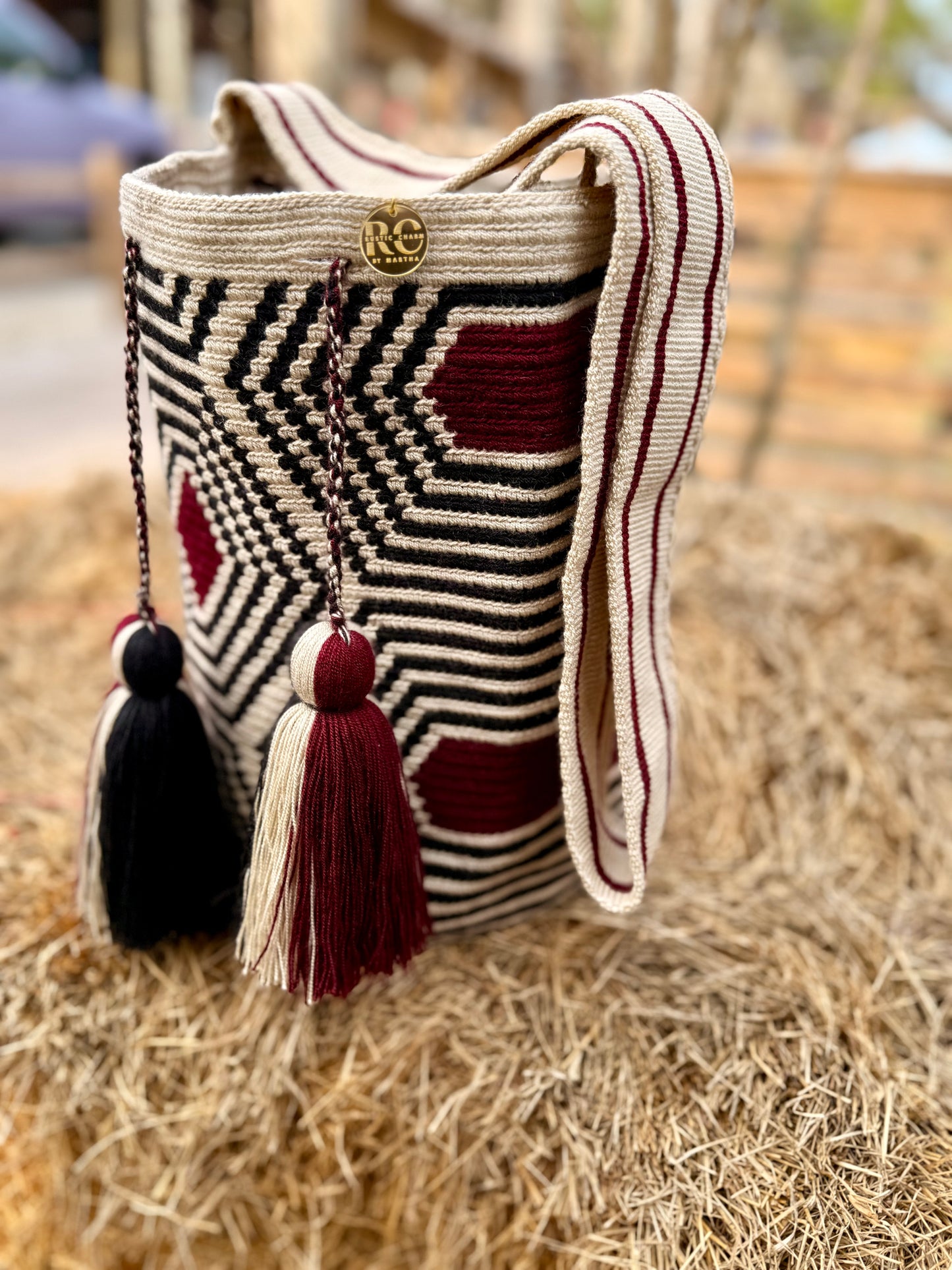 Authentic Exclusive Handmade WAYUU Mochila/bag.