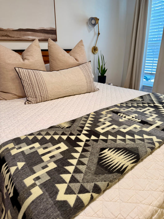 Exclusive Handmade Alpaca Blanket. Queen size. Neutrals