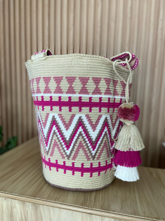 AUTHENTIC EXCLUSIVE Handmade WAYUU MOCHILON/ BAG.