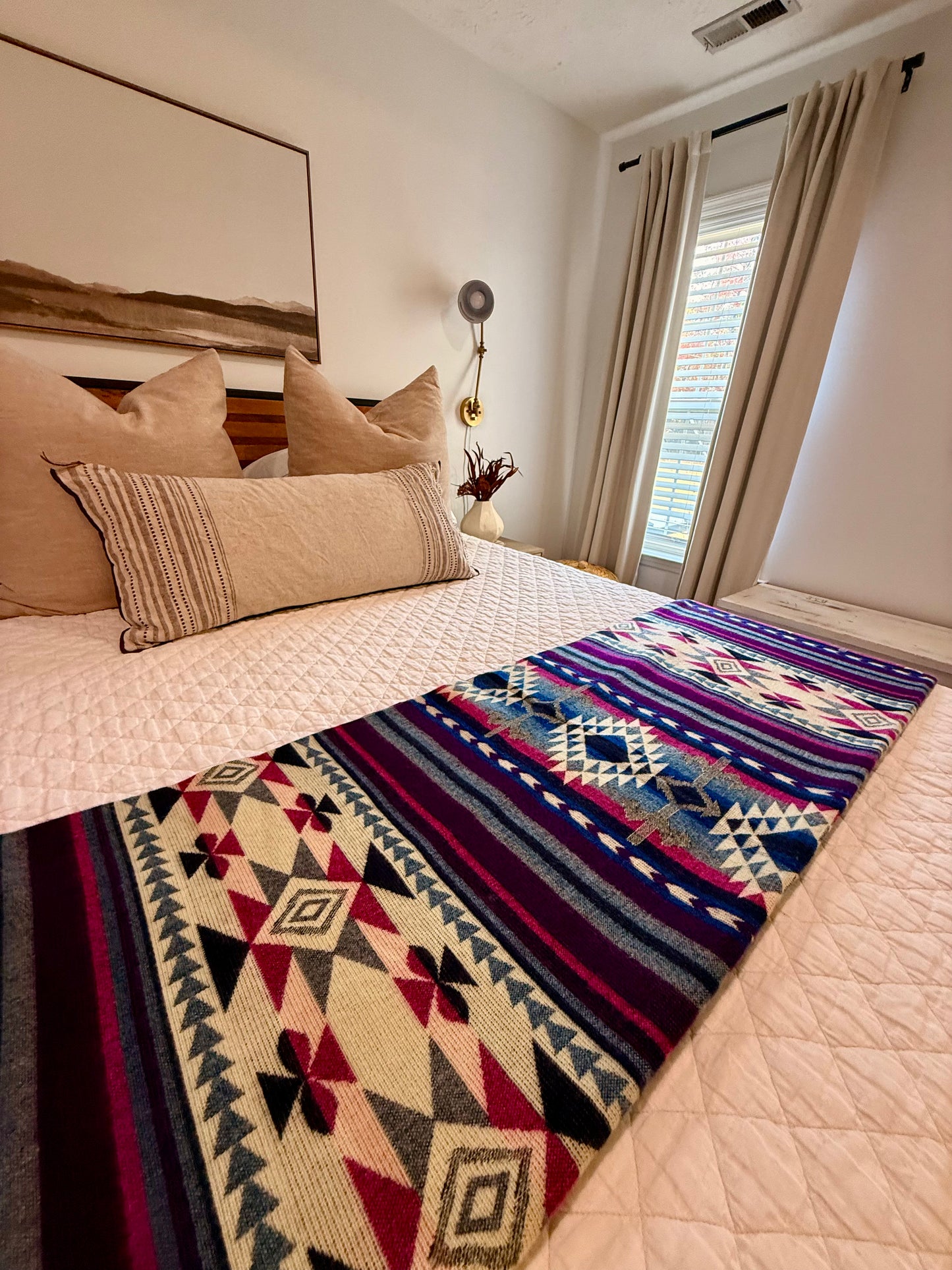 EXCLUSIVE Handmade Alpaca Blanket. Queen size. Very vibrant