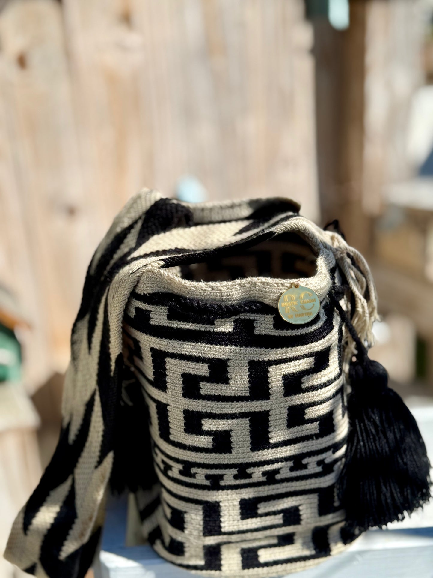 AUTHENTIC Exclusive HANDMADE Wayuu Mochila/ bag. Collection 100% handmade