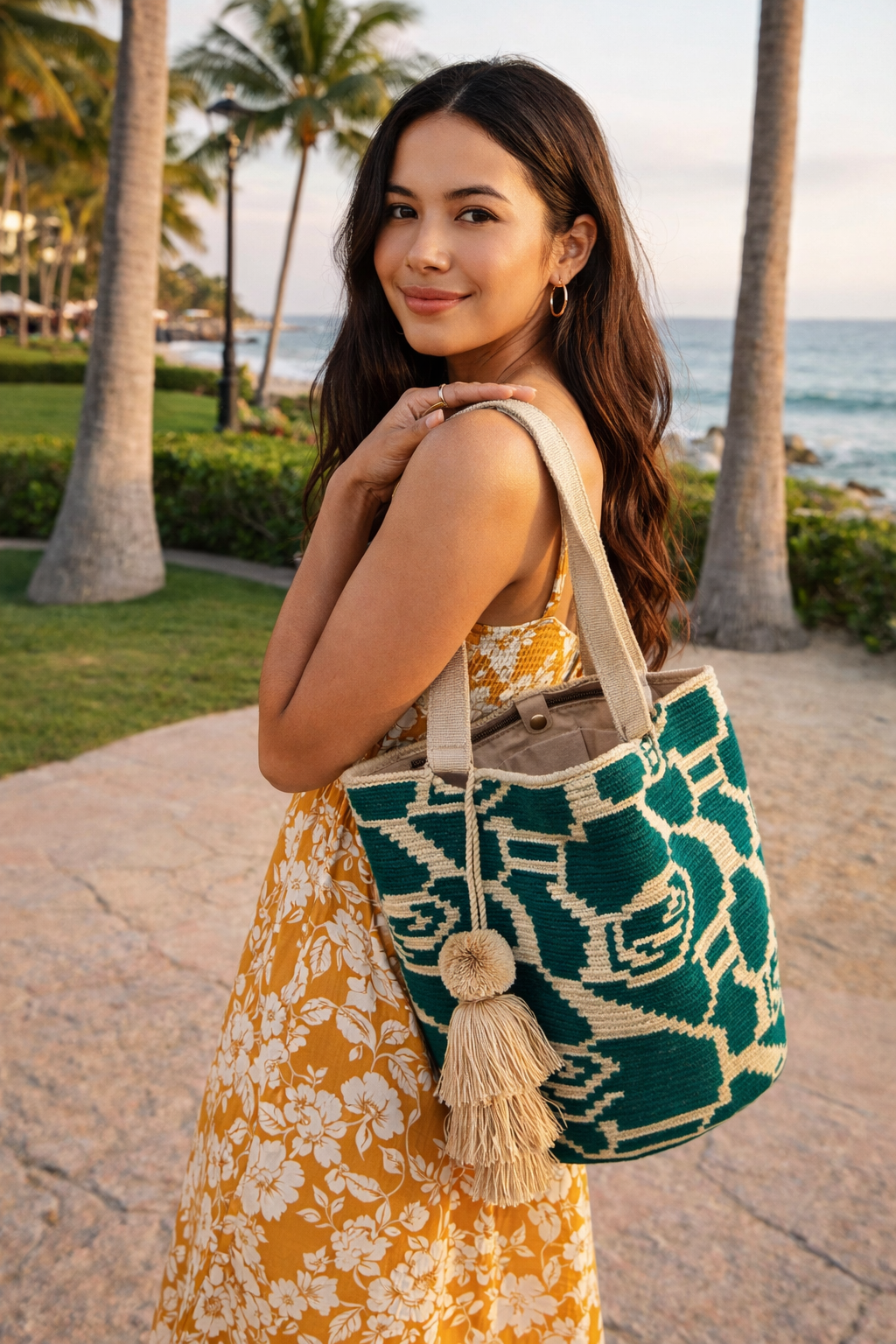 Authentic Exclusive Handmade WAYUU Mochilon/ BAG.