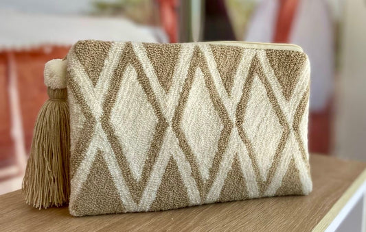 WAYUU Needle Punch Clutch 6